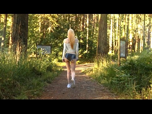 ❤️ Schéin Fra beweegt sech lues, net plakeg Video ️❌ Porno bei eis ☑