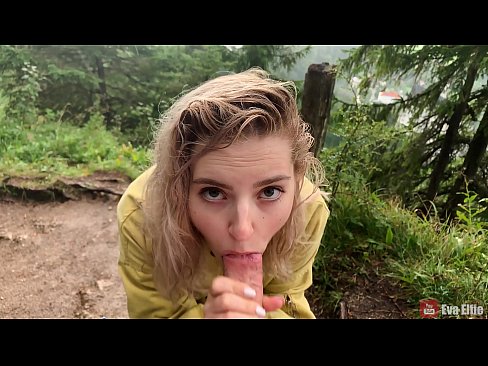 ❤️ Meedchen drénkt kum no engem ëffentleche Blowjob - Eva Elfi ️❌ Porno bei eis ☑